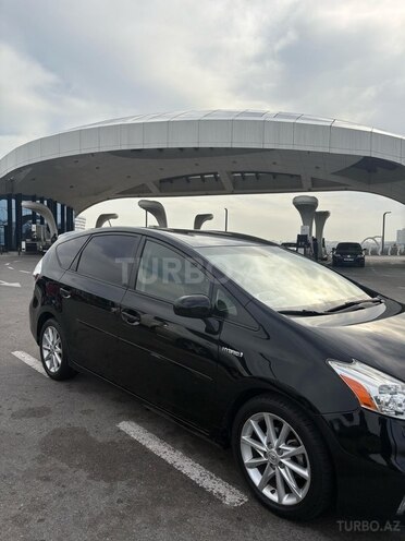 Toyota Prius V 2014, 283,000 km - 1.8 l - Bakı