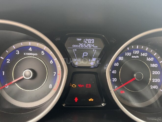 Hyundai Elantra 2012, 260,000 km - 1.8 l - Bakı