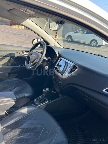 Hyundai Accent 2017, 150,000 km - 1.6 l - Bakı
