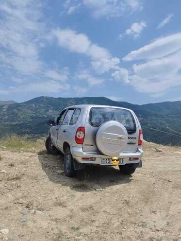 Chevrolet Niva 2006, 123,233 km - 1.7 л - Quba