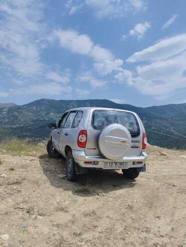 Chevrolet Niva 2006, 123,233 km - 1.7 л - Quba