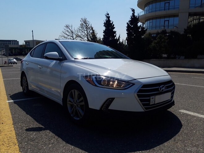 Hyundai Elantra 2018, 126,500 km - 2.0 л - Bakı