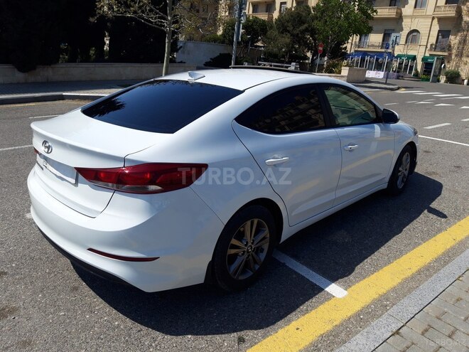 Hyundai Elantra 2018, 126,500 km - 2.0 л - Bakı