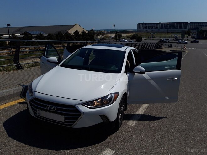 Hyundai Elantra 2018, 126,500 km - 2.0 л - Bakı