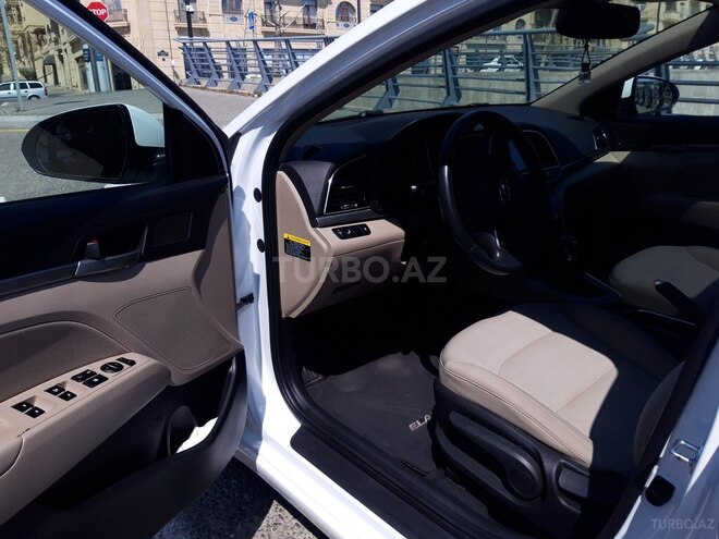 Hyundai Elantra 2018, 126,500 km - 2.0 л - Bakı