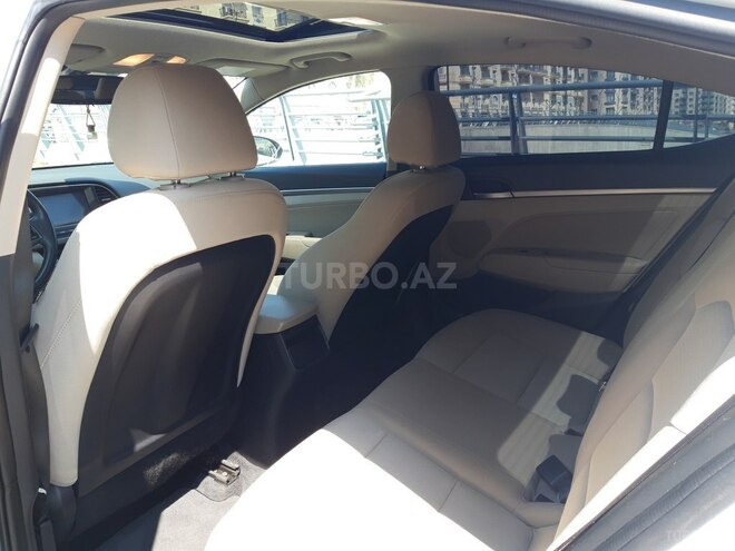 Hyundai Elantra 2018, 126,500 km - 2.0 л - Bakı
