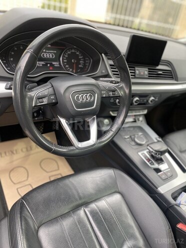 Audi Q5 2017, 135,000 km - 2.0 l - Bakı