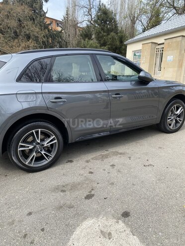 Audi Q5 2017, 135,000 km - 2.0 l - Bakı