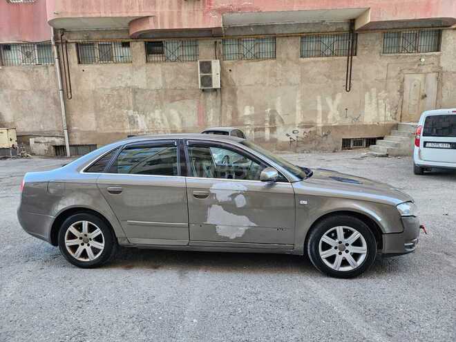 Audi A4 2005, 123,456 km - 2.0 l - Bakı