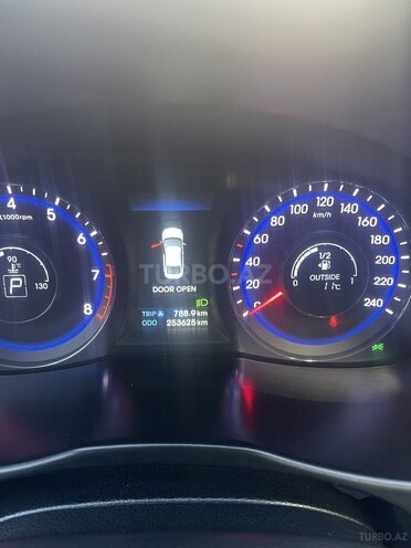 Hyundai i40 2012, 253,000 km - 2.0 l - Bakı