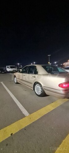 Mercedes E 240 1999, 350,000 km - 2.4 l - Bakı