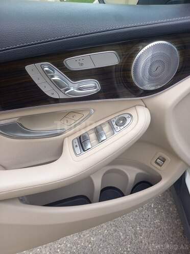 Mercedes GLC 300 4MATIC 2016, 225,308 km - 2.0 l - Bakı