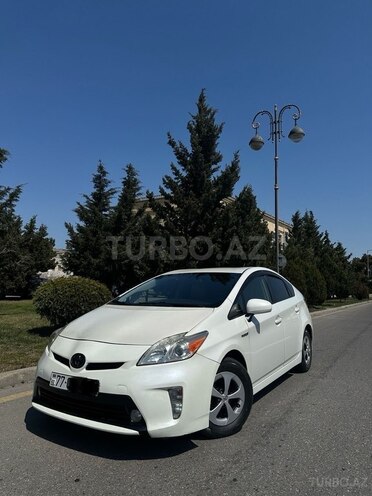Toyota Prius-1