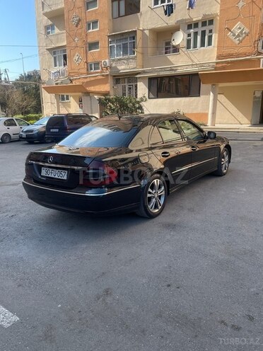 Mercedes E 280-4