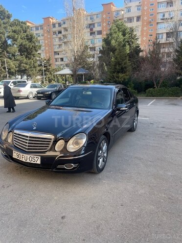 Mercedes E 280-7