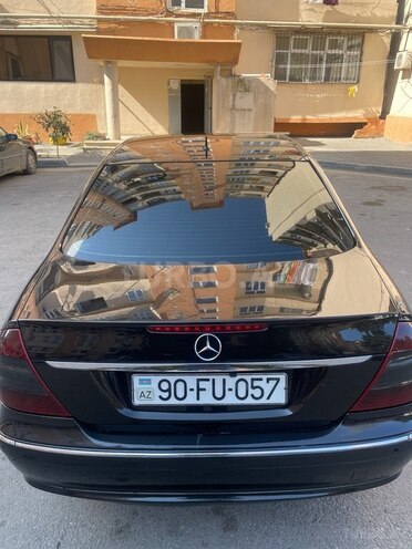 Mercedes E 280-12