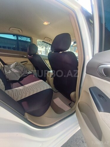 Honda Civic 2007, 36,000 km - 1.3 l - Zaqatala