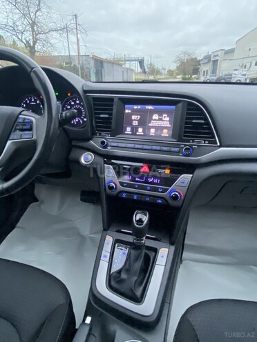 Hyundai Elantra 2016, 70,230 km - 2.0 l - Bakı