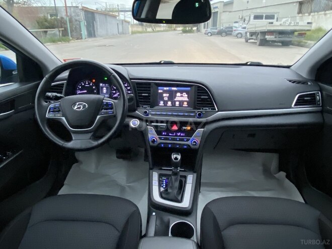 Hyundai Elantra 2016, 70,230 km - 2.0 l - Bakı