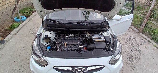 Hyundai Accent 2011, 215,000 km - 1.6 l - Mingəçevir
