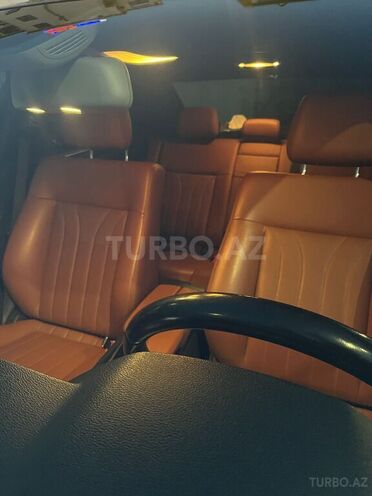 Mercedes E 200 2010, 213,000 km - 1.8 л - Bakı
