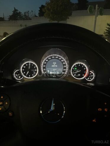 Mercedes E 200 2010, 213,000 km - 1.8 л - Bakı