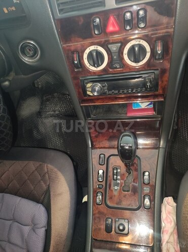 Mercedes E 220 d 2000, 487,405 km - 2.2 l - Bakı