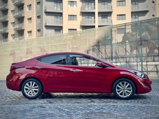 Hyundai Avante 2015, 200,000 km - 1.6 l - Bakı