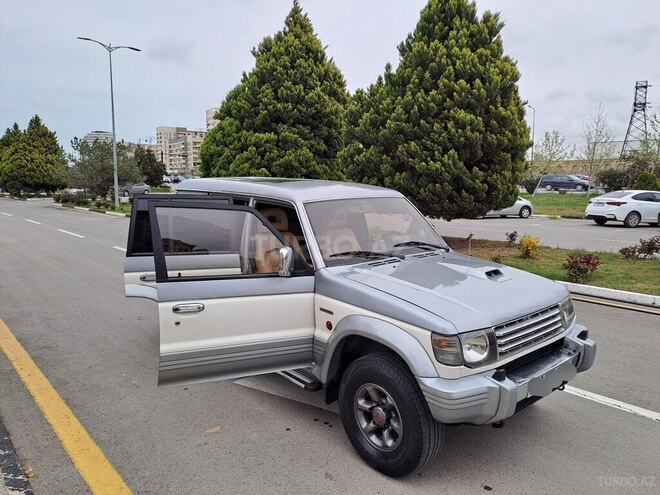 Mitsubishi Pajero 1995, 345,000 km - 2.8 l - Sumqayıt