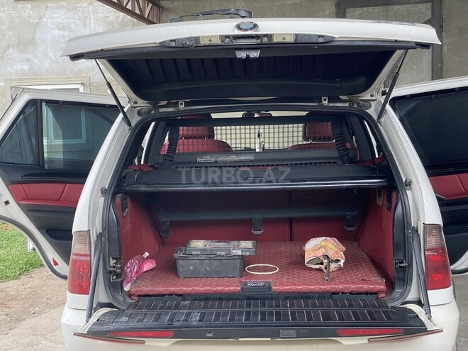 BMW X5 2003, 368,458 km - 4.4 l - Quba