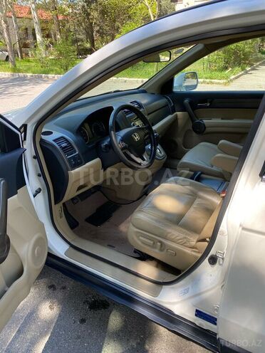 Honda CR-V-8