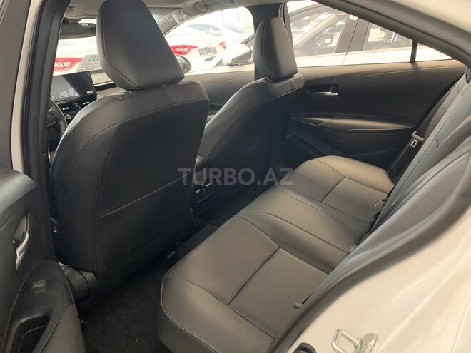 Toyota Corolla-11