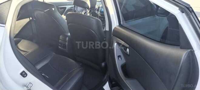 Hyundai Elantra 2015, 240,500 km - 1.6 л - Bakı