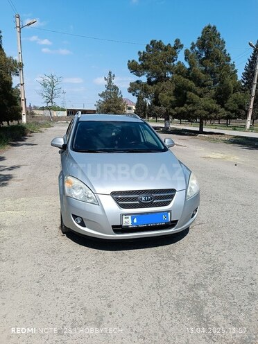 Kia Ceed 2009, 208,000 km - 1.4 л - Salyan