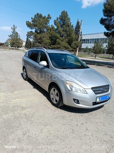 Kia Ceed 2009, 208,000 km - 1.4 л - Salyan