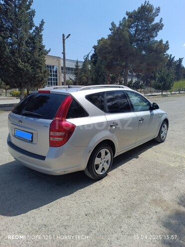 Kia Ceed 2009, 208,000 km - 1.4 л - Salyan