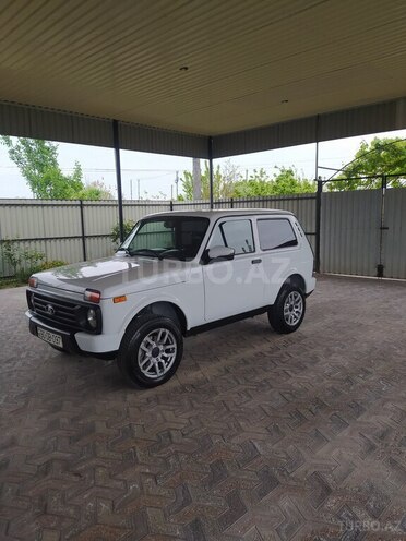 LADA (VAZ) Niva 2017, 66,000 km - 1.7 l - Saatlı