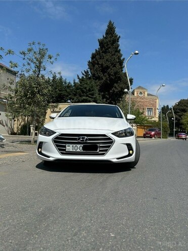 Hyundai Avante 2015, 200,000 km - 1.6 л - Bakı