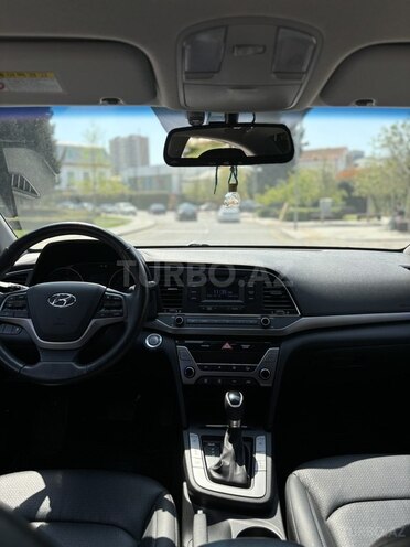 Hyundai Avante 2015, 200,000 km - 1.6 л - Bakı
