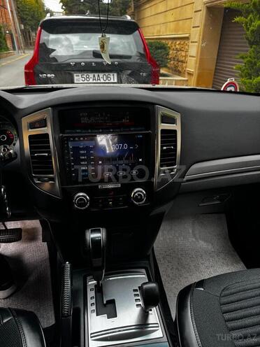 Mitsubishi Pajero 2017, 240,000 km - 3.8 l - Bakı