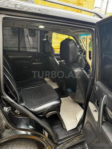 Mitsubishi Pajero 2017, 240,000 km - 3.8 l - Bakı