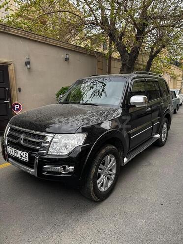 Mitsubishi Pajero 2017, 240,000 km - 3.8 l - Bakı