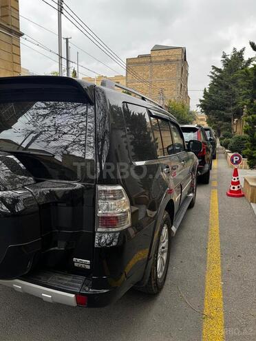 Mitsubishi Pajero 2017, 240,000 km - 3.8 l - Bakı