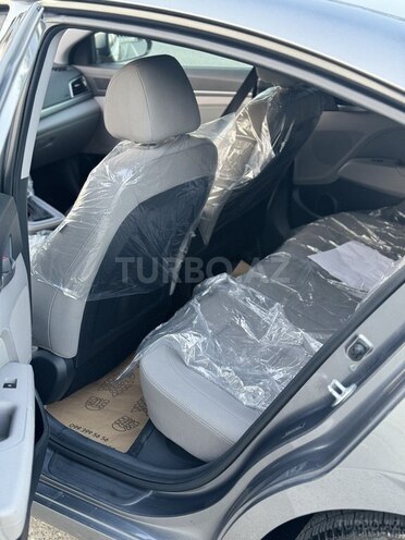 Hyundai Elantra 2018, 124,000 km - 2.0 l - Bakı