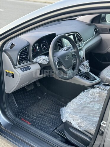 Hyundai Elantra 2018, 124,000 km - 2.0 l - Bakı