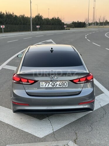 Hyundai Elantra 2018, 124,000 km - 2.0 l - Bakı