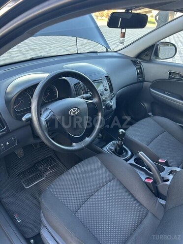 Hyundai i30 2009, 176,000 km - 1.4 l - Bakı