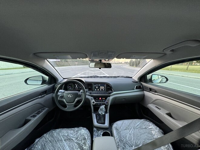 Hyundai Elantra 2018, 124,000 km - 2.0 l - Bakı