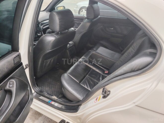 BMW 530 2002, 287,000 km - 3.0 l - Bakı