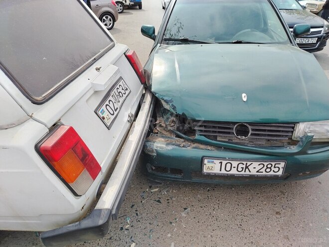 Volkswagen Polo 1997, 350,000 km - 1.6 л - Ağdam